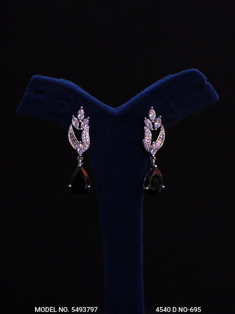 Fashion Necklace Set | Artificial Diamonds / Zircons - View B