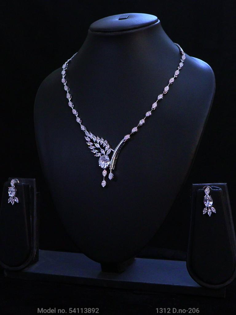Classic Necklace Set - Amaara World
