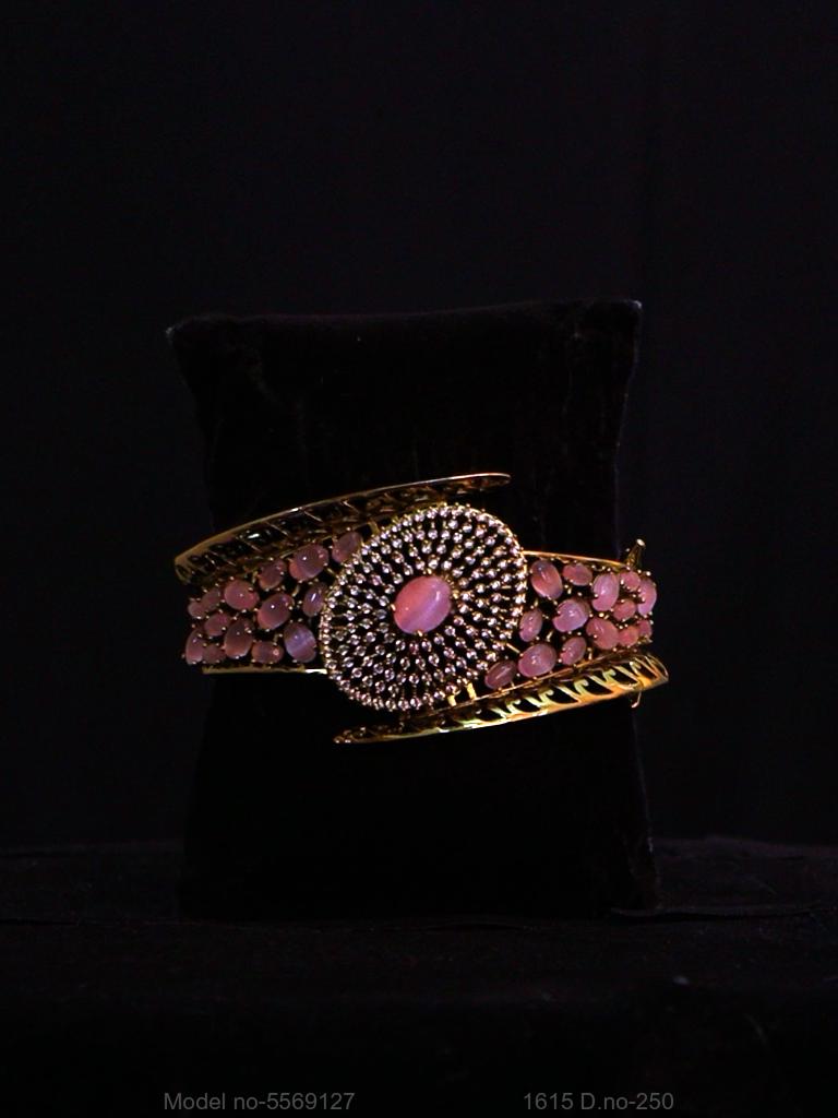 Glam Loop Bracelet - Amaara World