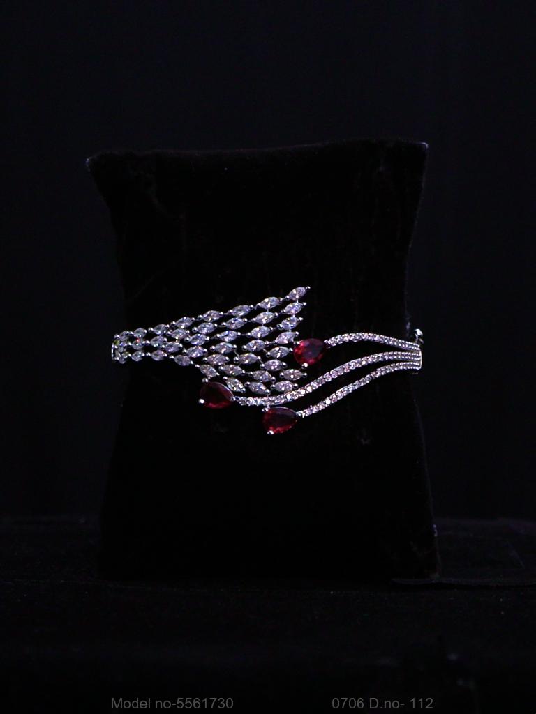 Glam Loop Bracelet - Amaara World