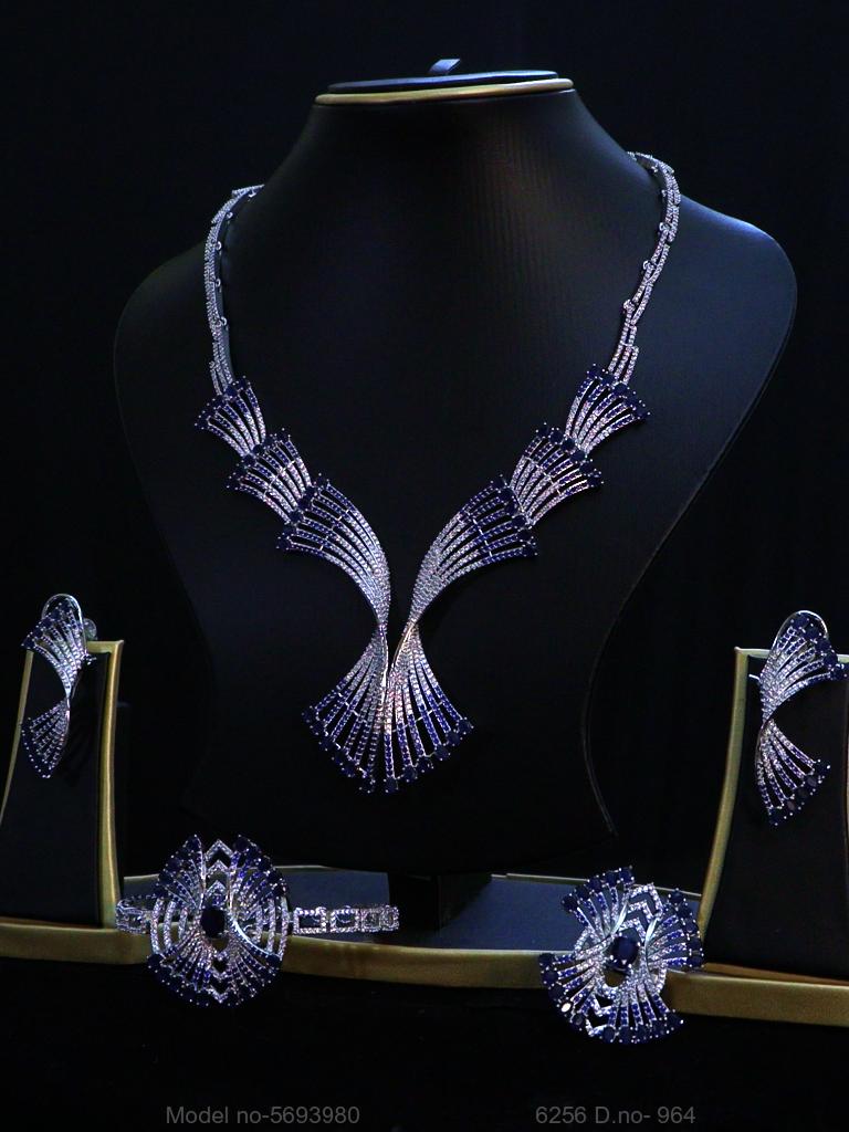 Handmade Traditional Masterpiece Zircon Jewelry Set - Amaara World