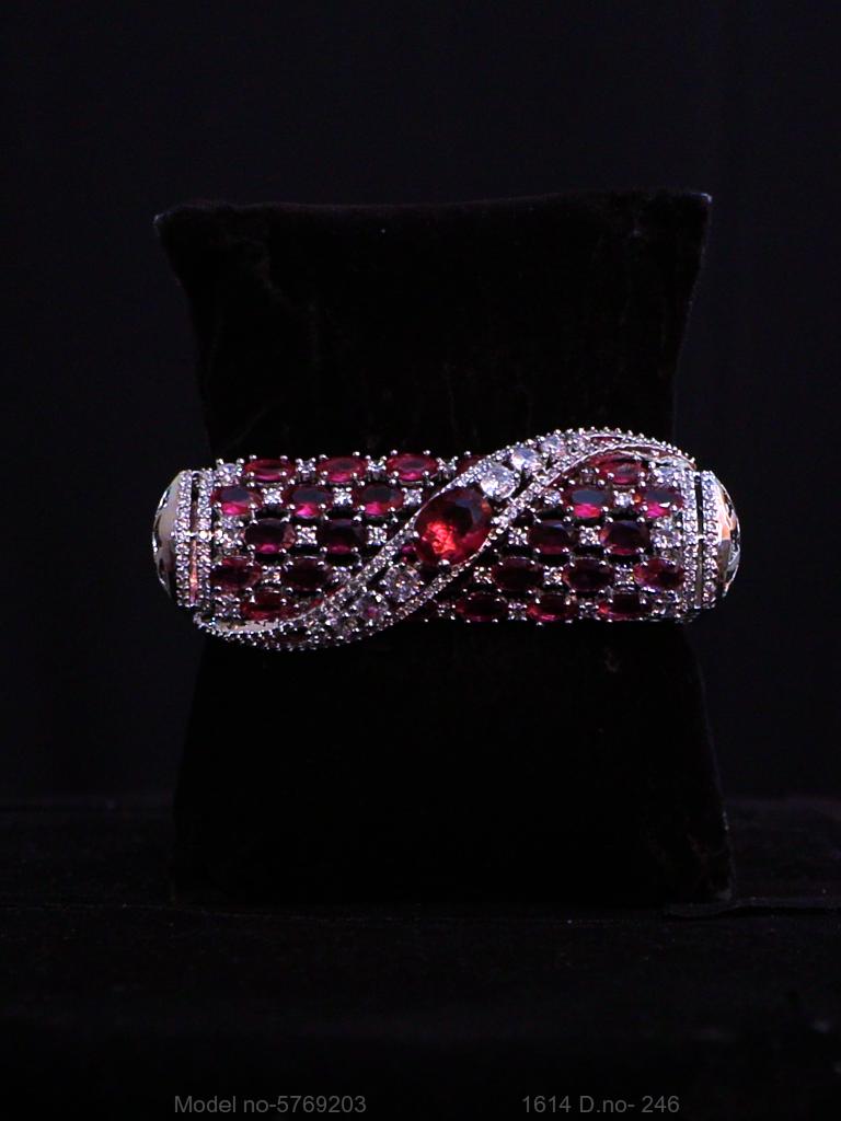 Diamond Touch Bracelet - Amaara World