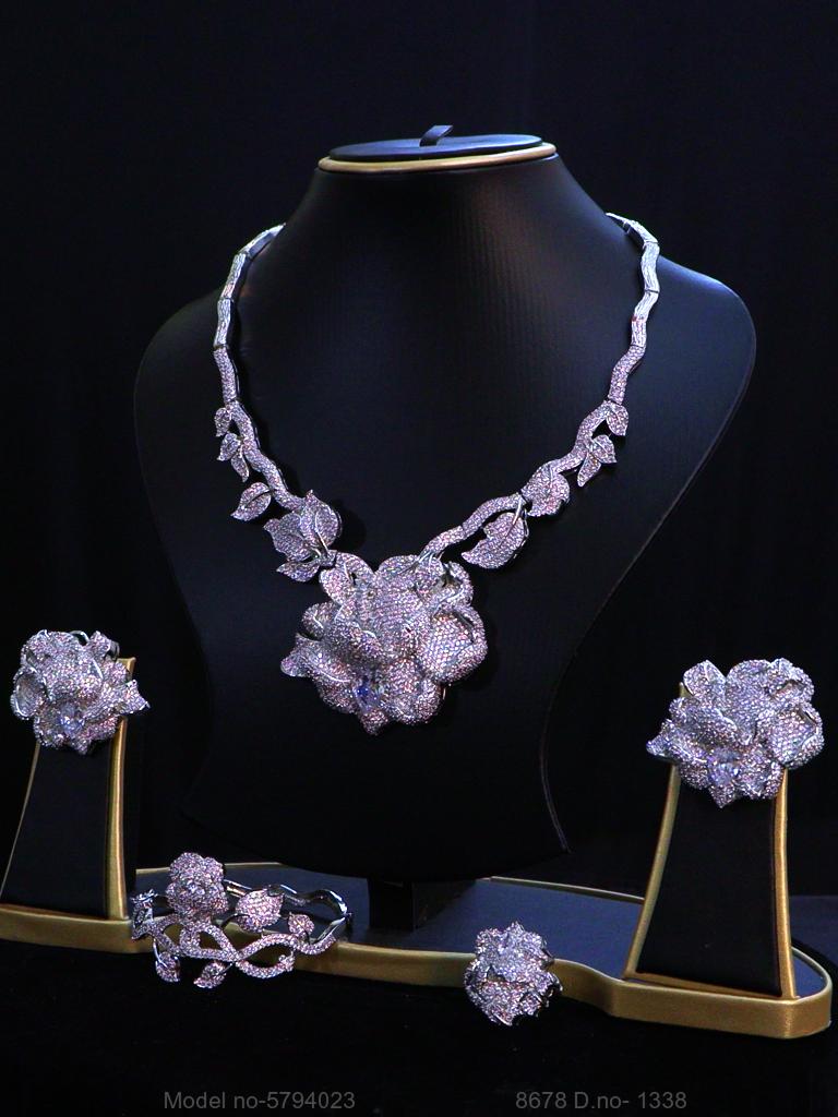 Traditional yet Trendy Design | Ideal for your Parties ! - Amaara World