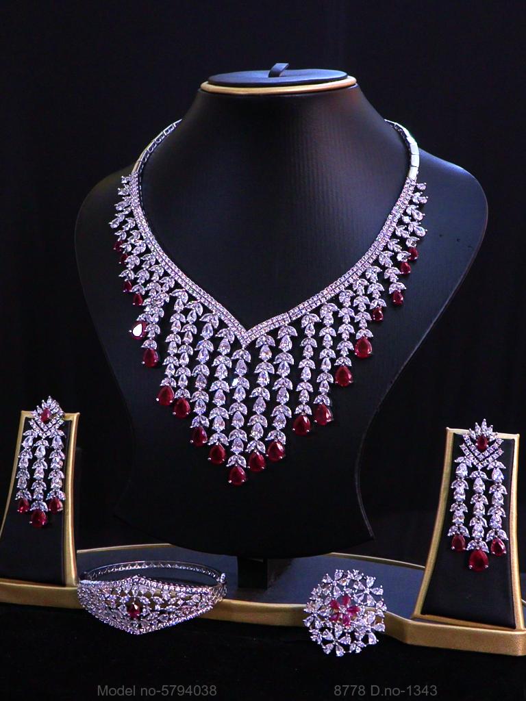 Handmade Traditional Masterpiece Zircon Jewelry Set - View A
