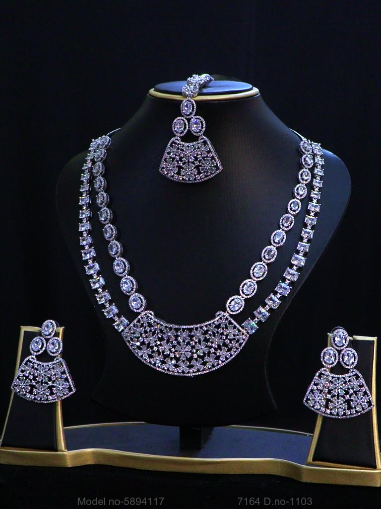 When Glamour meets Art ! - View A