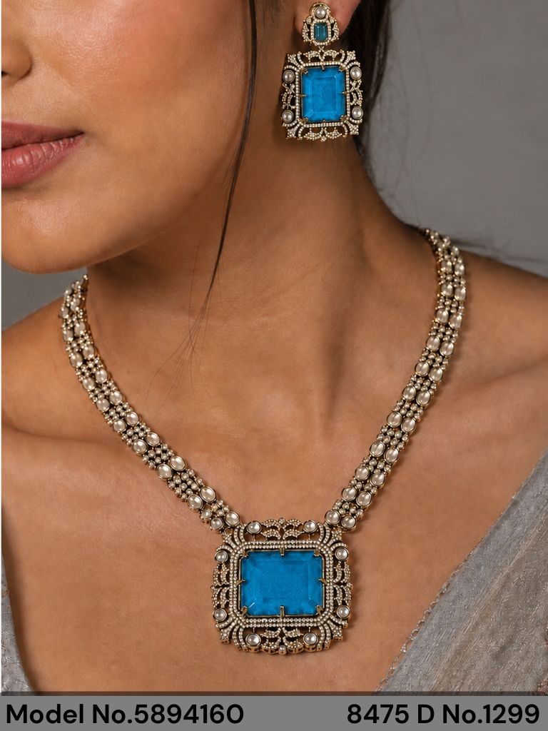 Friendship of Tradition and Trend - Amaara World