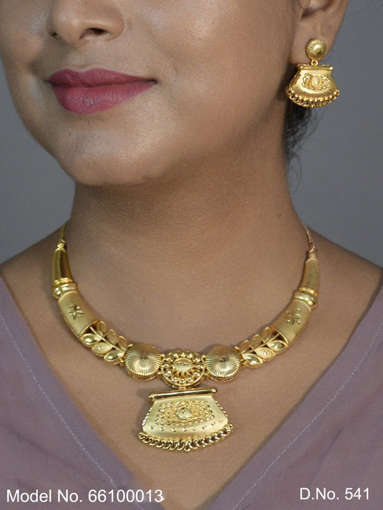 Gold Plated Necklaces - Style 2 - Amaara World
