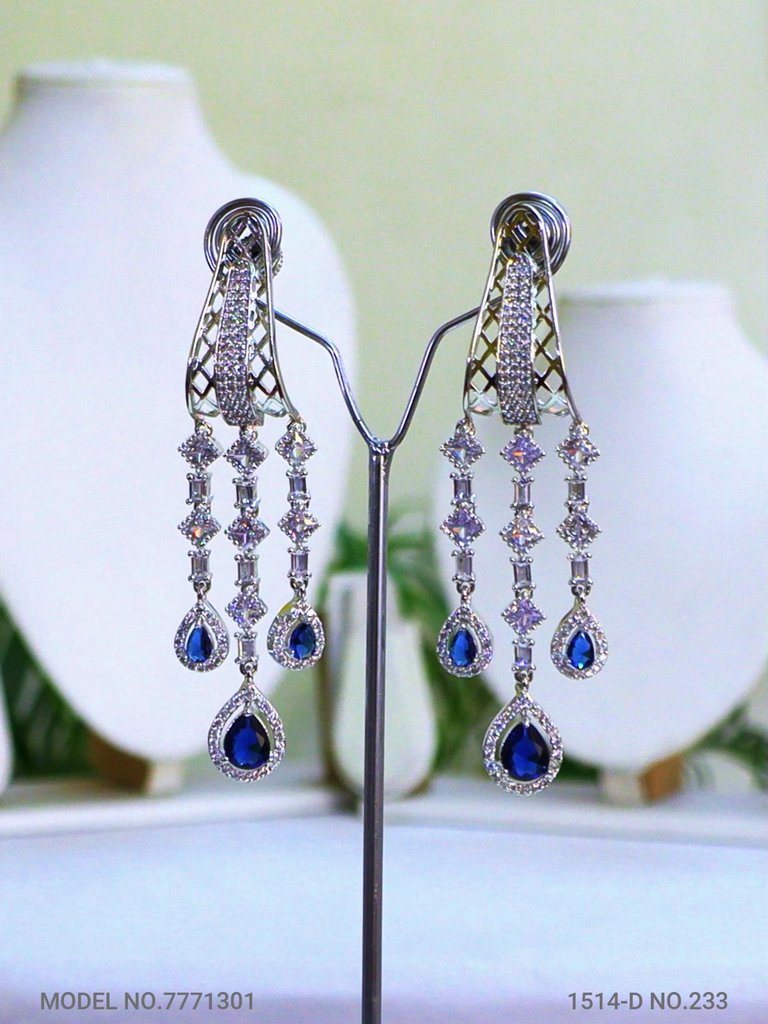 Showstopper Earring Design - Amaara World