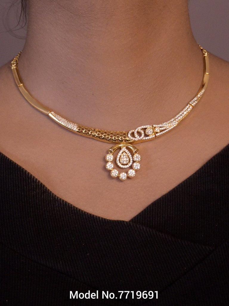 Necklace Set crafted for bold Women - View A