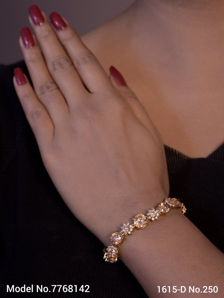 Simple Spark Bracelet - Amaara World