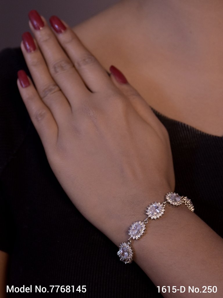 Pyaar CZ Bracelet - Amaara World