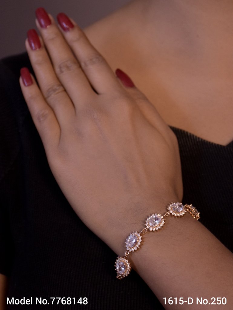 Forever Love CZ - Amaara World