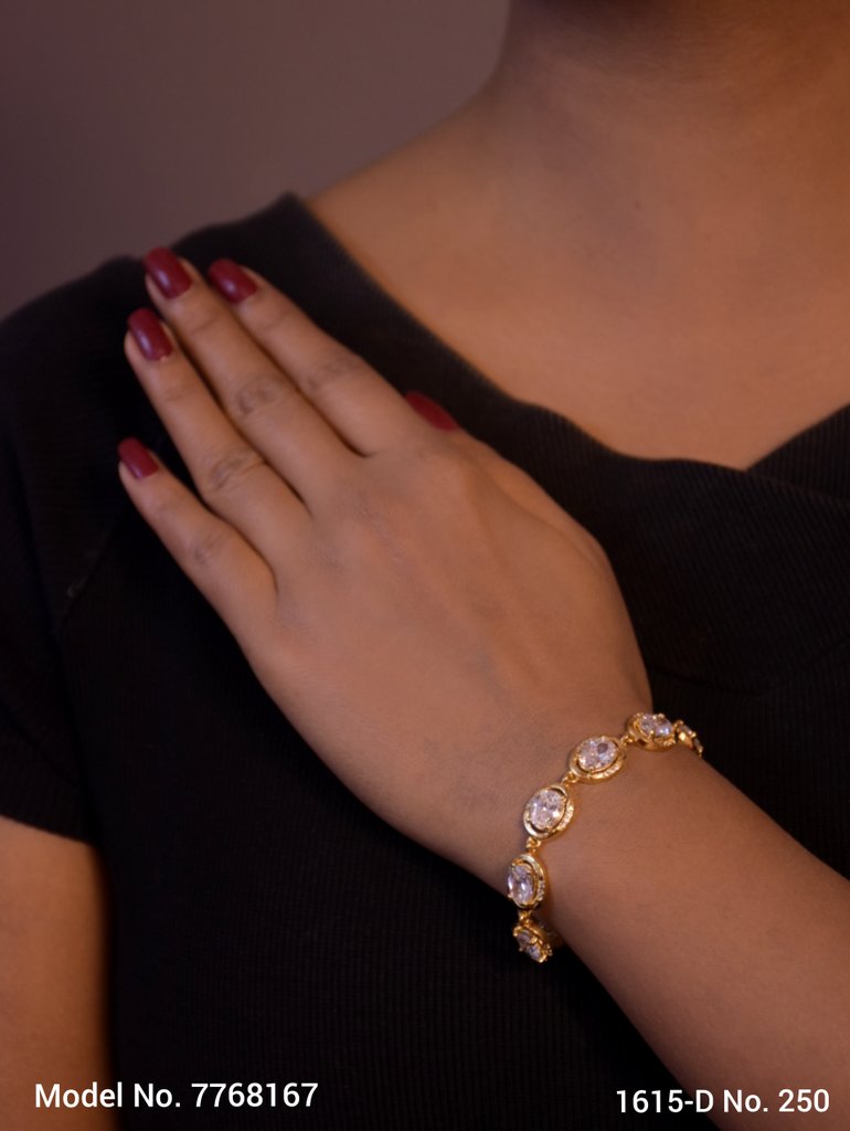 Urban Shine CZ - Amaara World