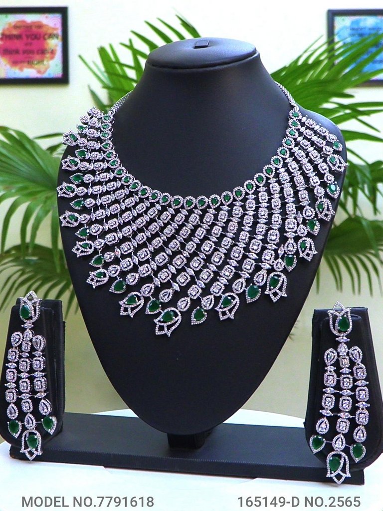 Wedding Gifts for Wedding Parties - Amaara World