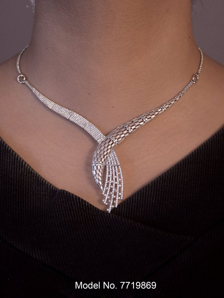 Classic Pattern | Fine Fashion Jewelry - View 3 - Amaara World