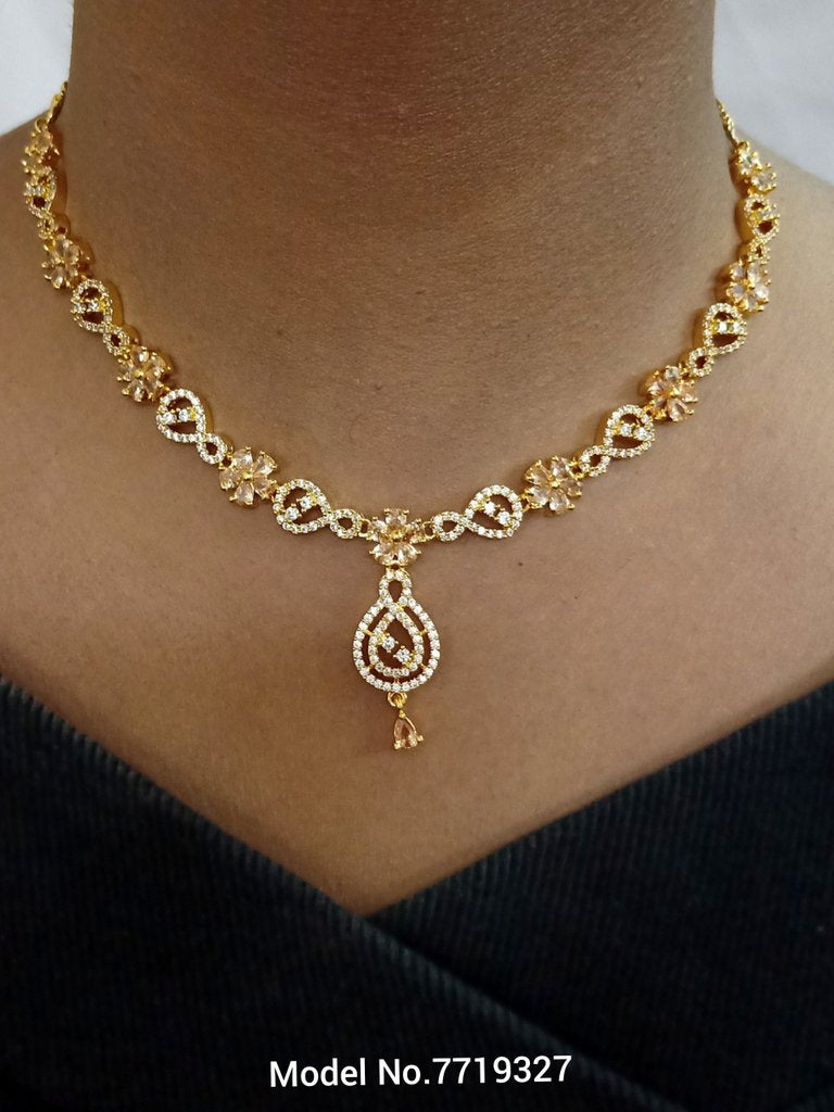 Eye catchy Necklace set - View B