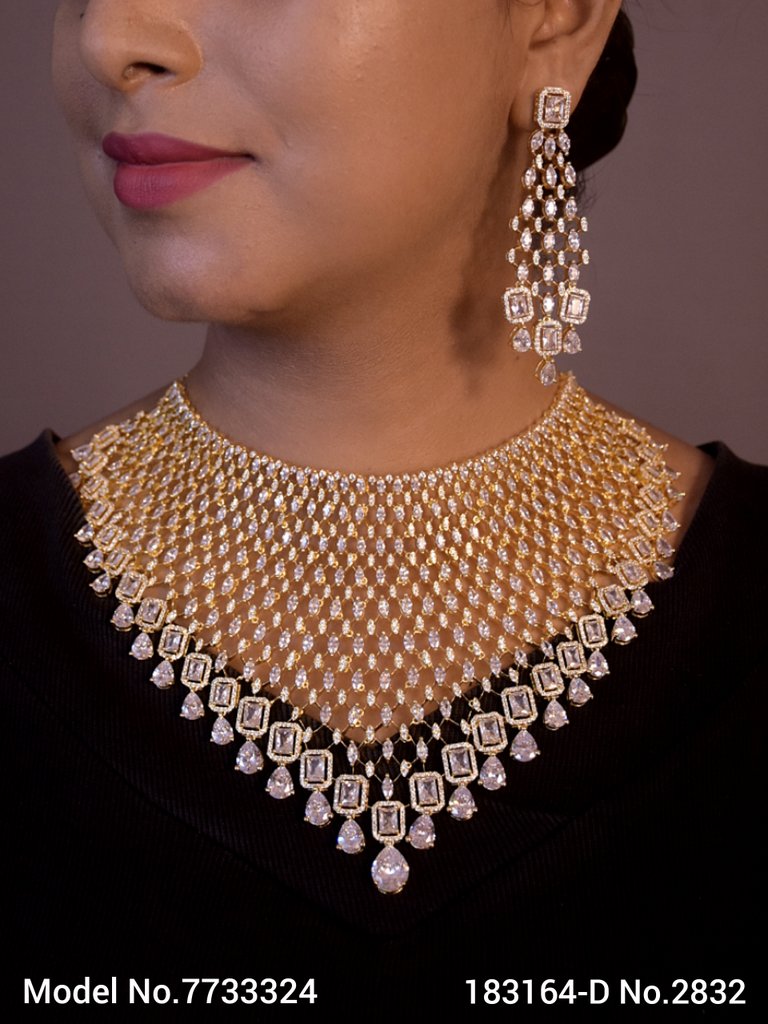 Diamond Replica | Closest than Real - View A