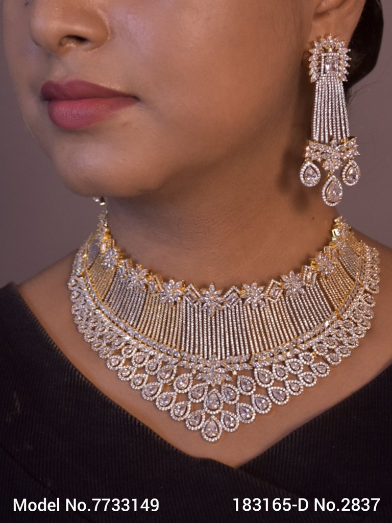 Original Handcrafted Zircon Set - 7733149 - View 2