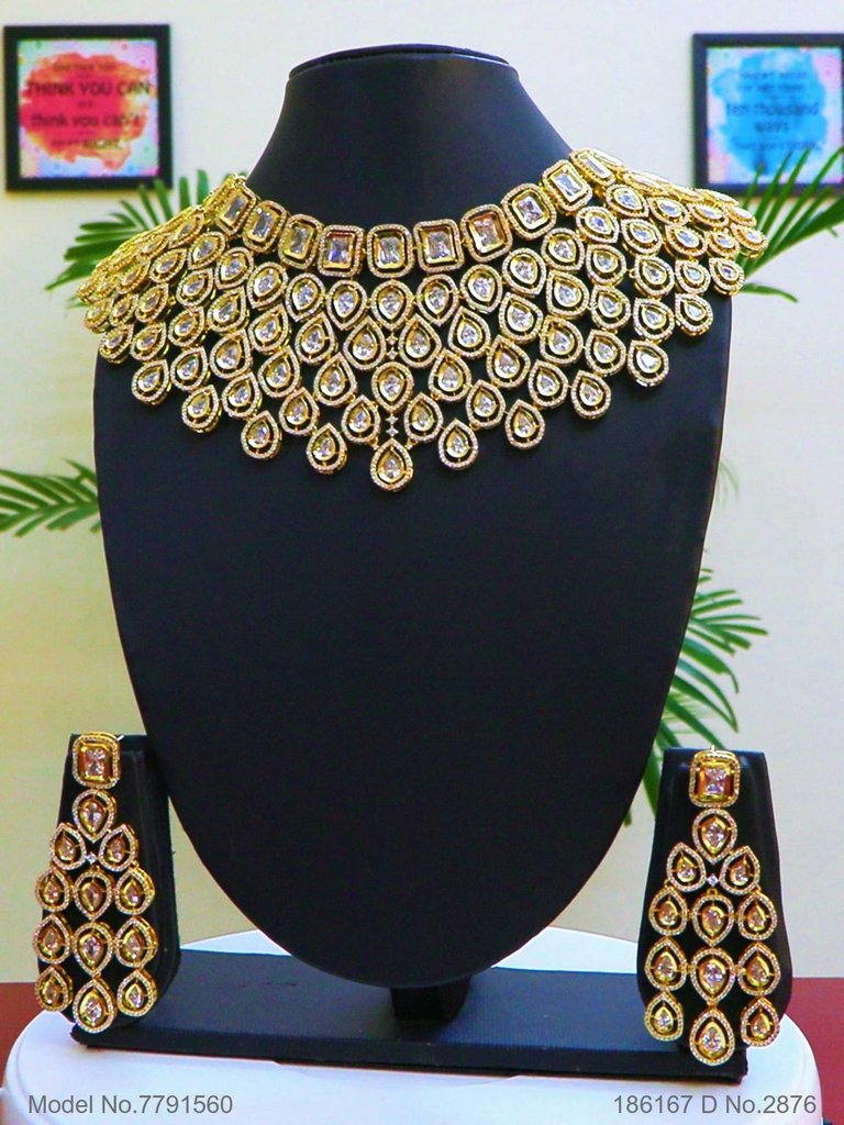 The best Gift for a Woman ! Jewelry - Amaara World