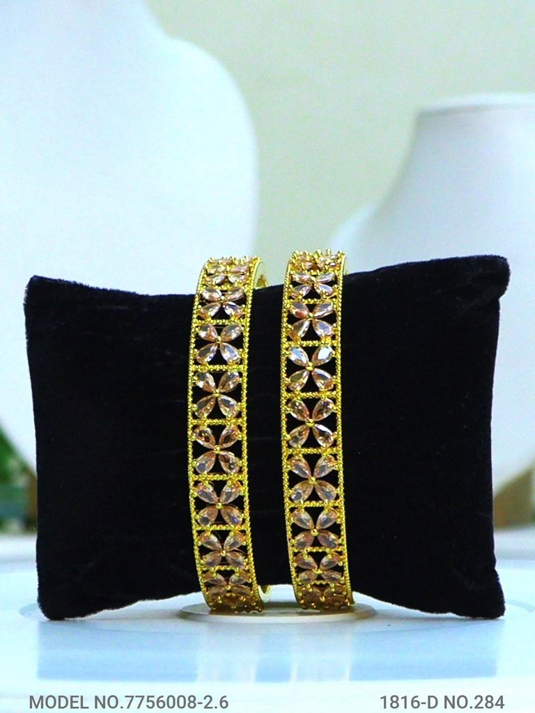 Elite Spark Bangles - Amaara World