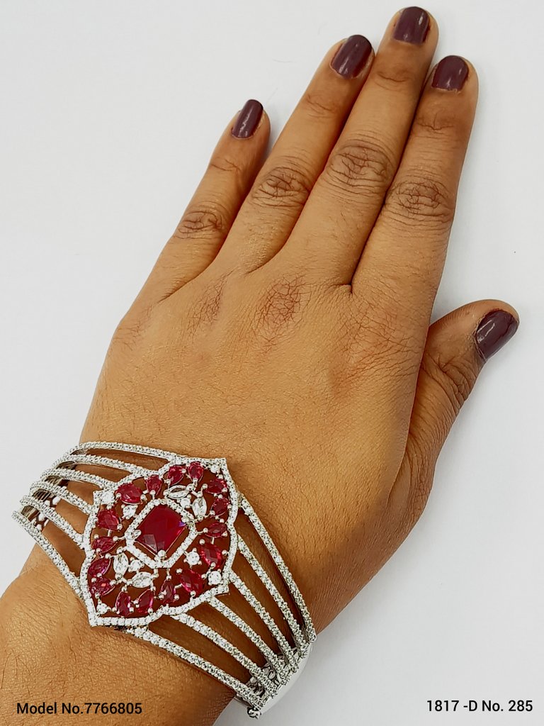 Crystal World Bracelet - Amaara World