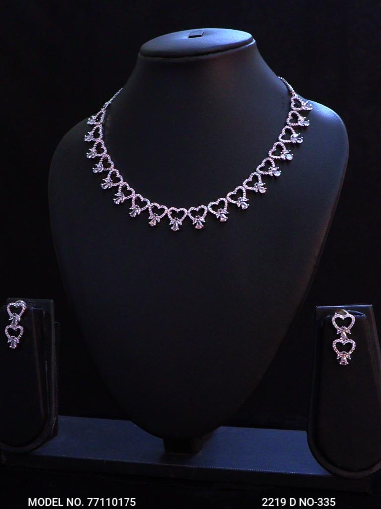 Classic Necklace Set - Amaara World