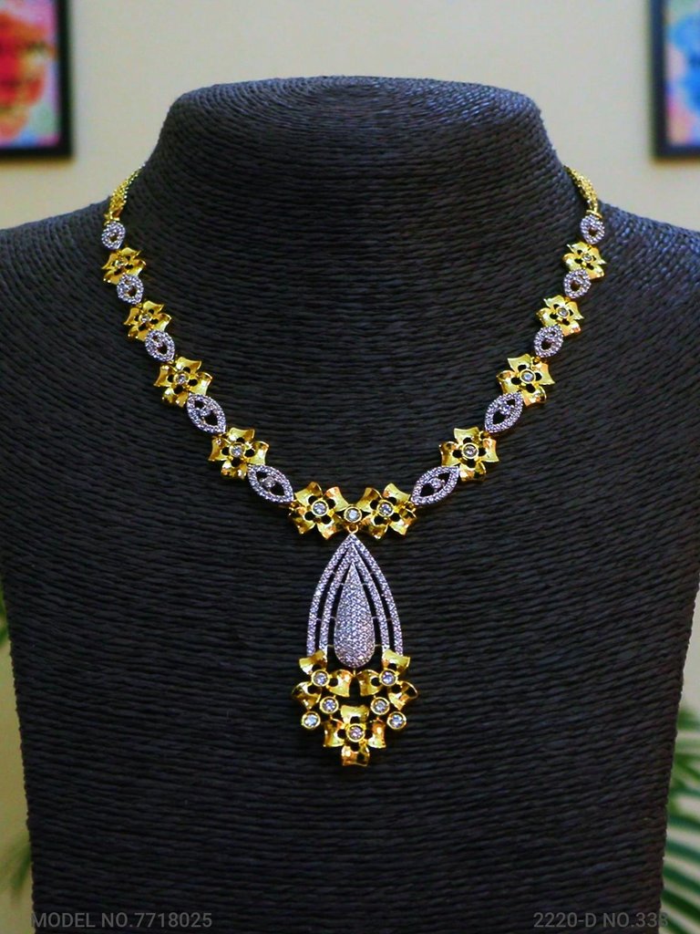 Classic Gift for Her - View A