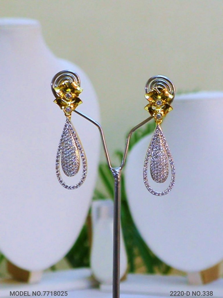 Classic Gift for Her - View B