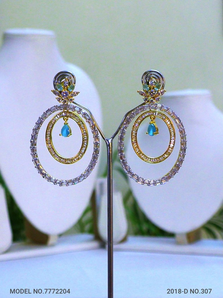 Unique Gift for Party wear - Amaara World