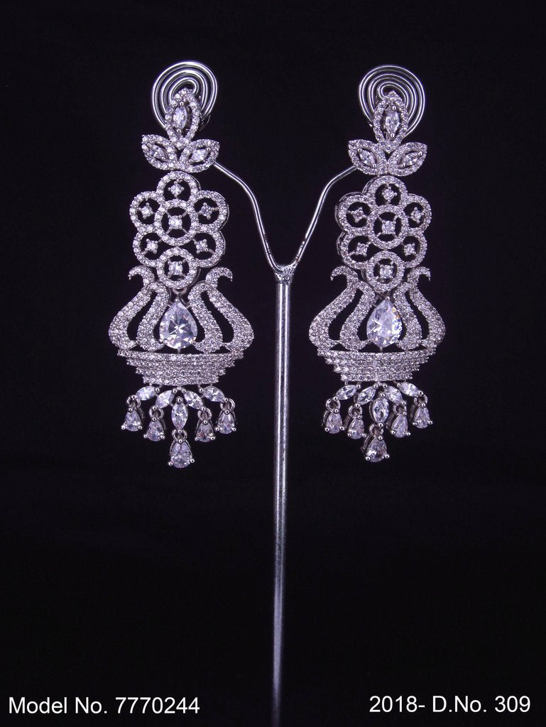 Earrings made of Cubic Zircons - Amaara World