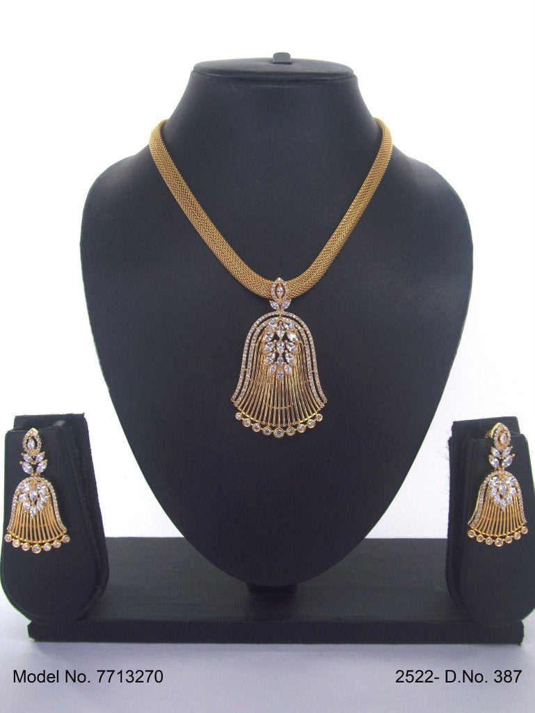 Traditional Pendant in Trend - Amaara World USA - SKU 7713270