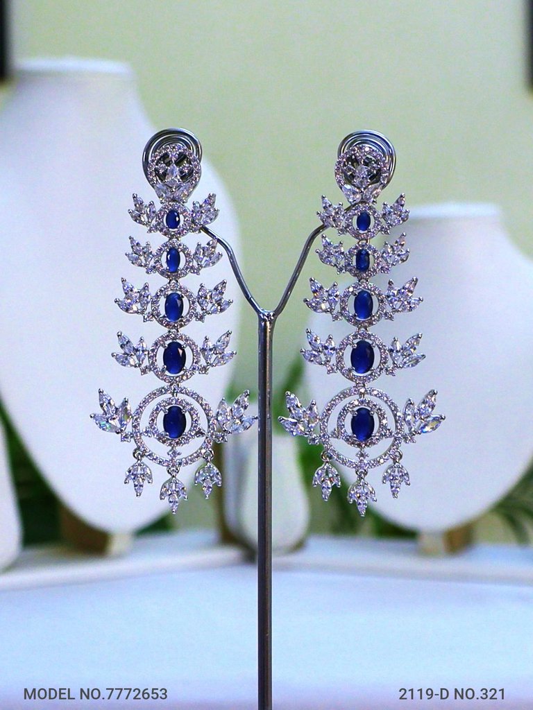 Unique Gift for Party wear - Amaara World