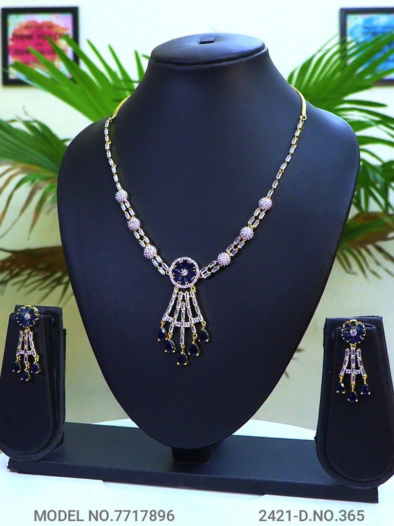 Necklace Set crafted for bold Women - Amaara World