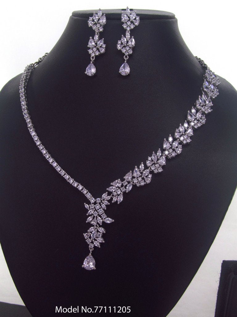 Eye catchy Necklace set - View A