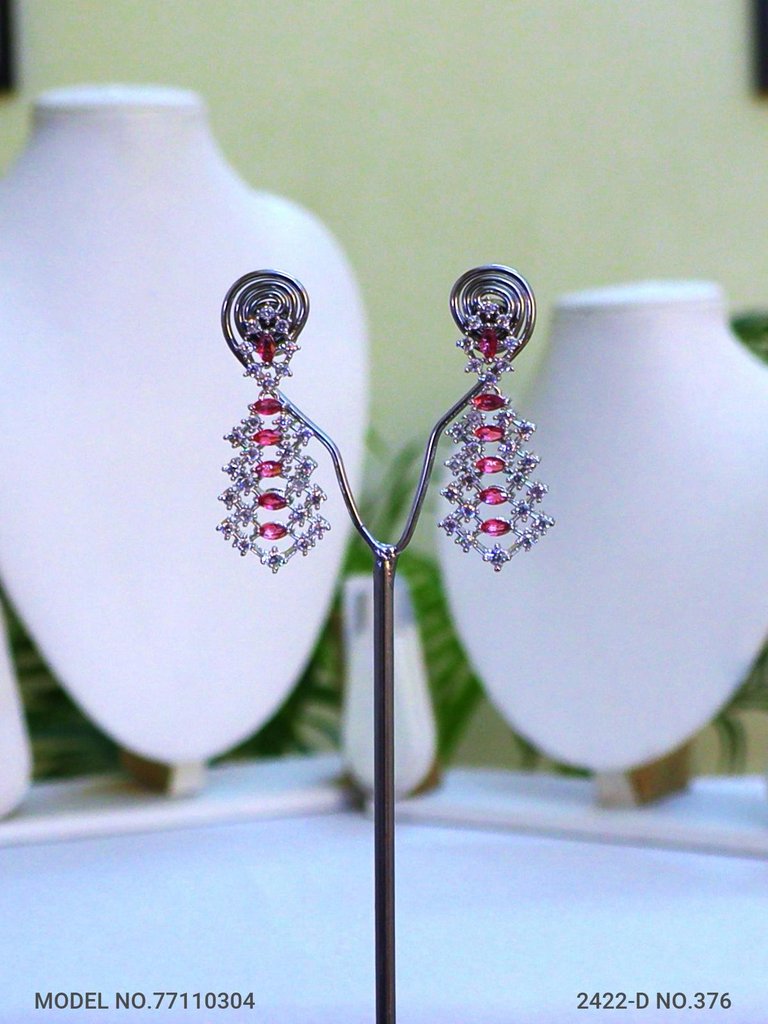 Fine Fashion Classic Necklace Set - View B