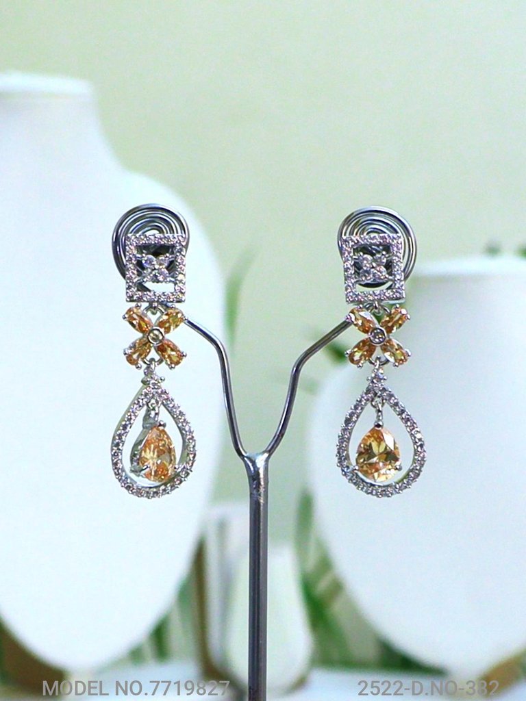 Necklace Set crafted for bold Women - View B