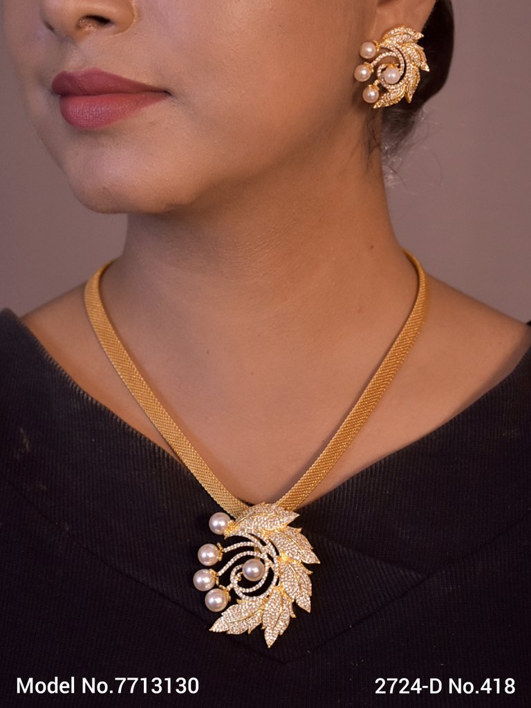 Be a Showstopper in any Party ! - Style 3 - Amaara World