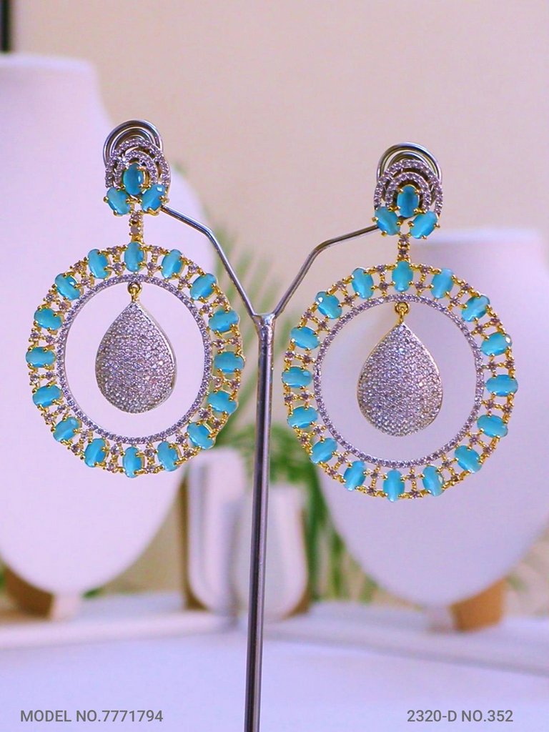 Earrings made of Cubic Zircons - Amaara World