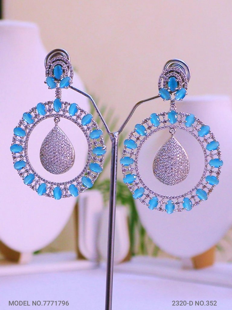 Gorgeous Earrings for Parties - Amaara World