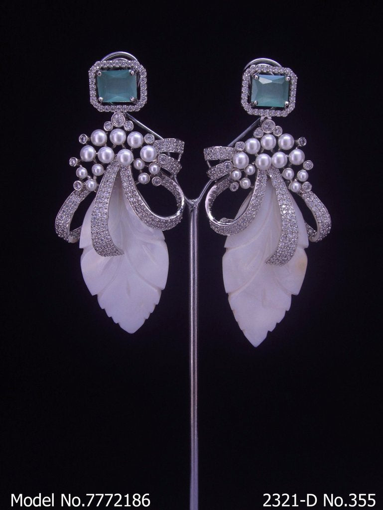 Gift a Earring to her - Amaara World