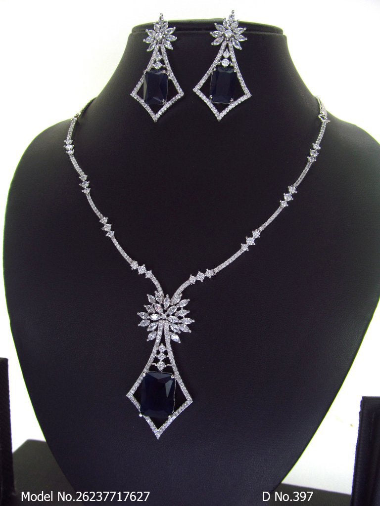 Classic Pattern | Fine Fashion Jewelry - Amaara World