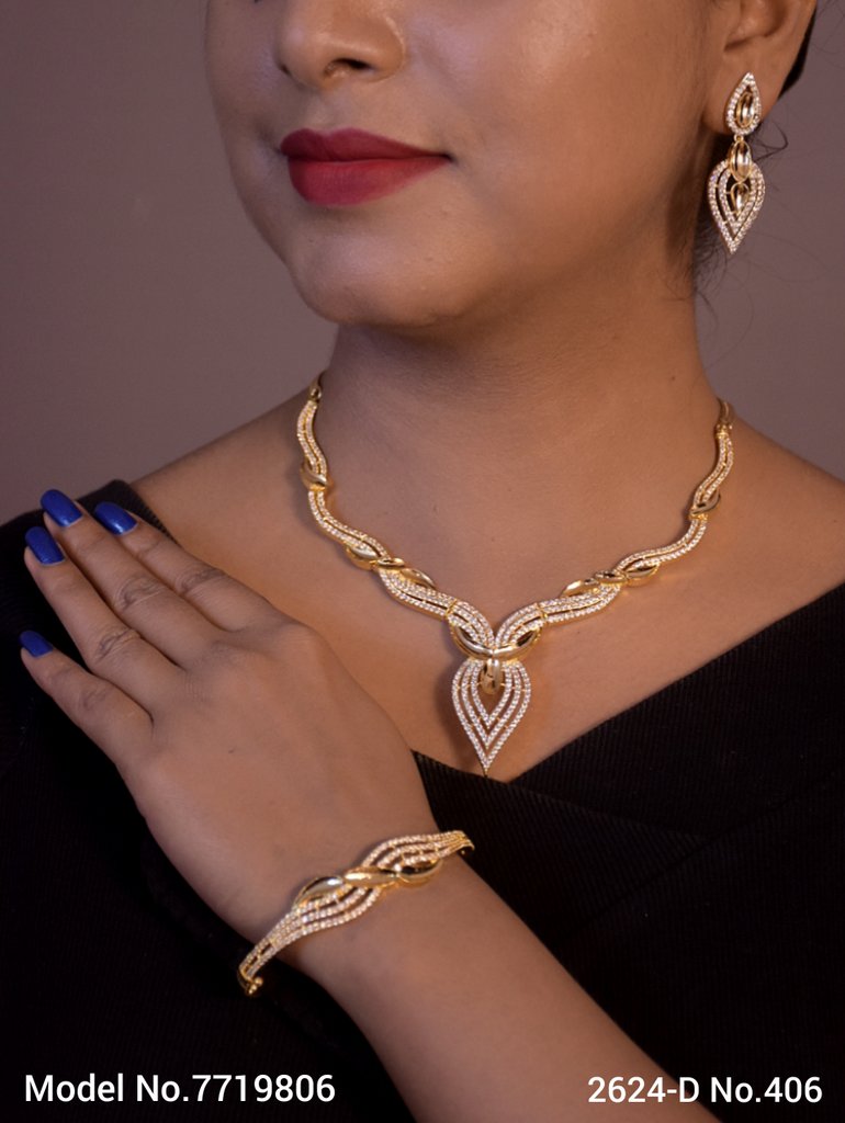 Marriage of Tradition with Trend ! - Amaara World