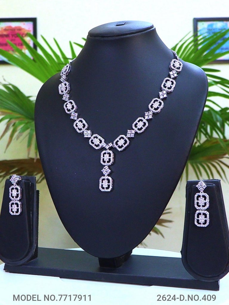 A necklace Set for all Occasions ! - Amaara World