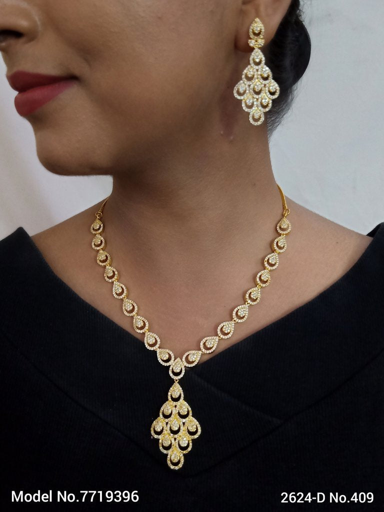 Classic Pattern | Fine Fashion Jewelry - Amaara World