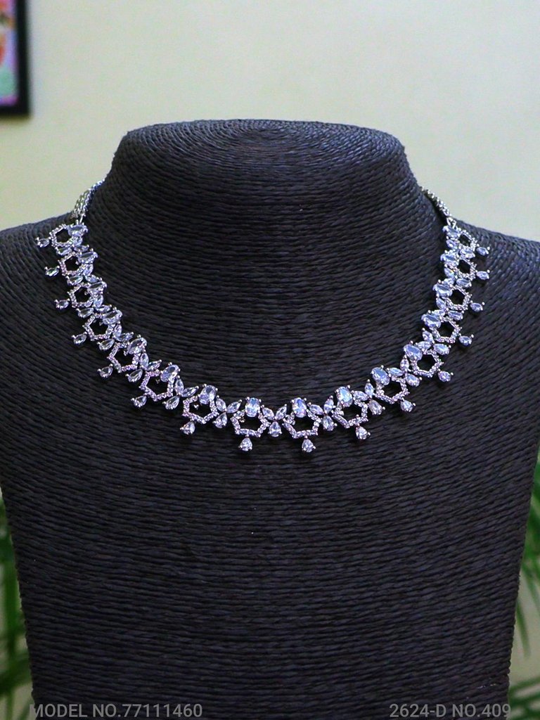 Bold Attitude | Necklace Set - View A