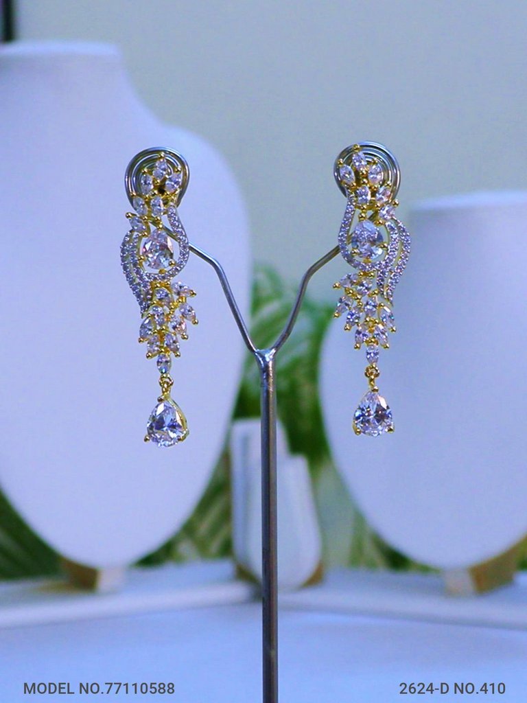 Classic Modern Day Gift Jewelry for Women - View B