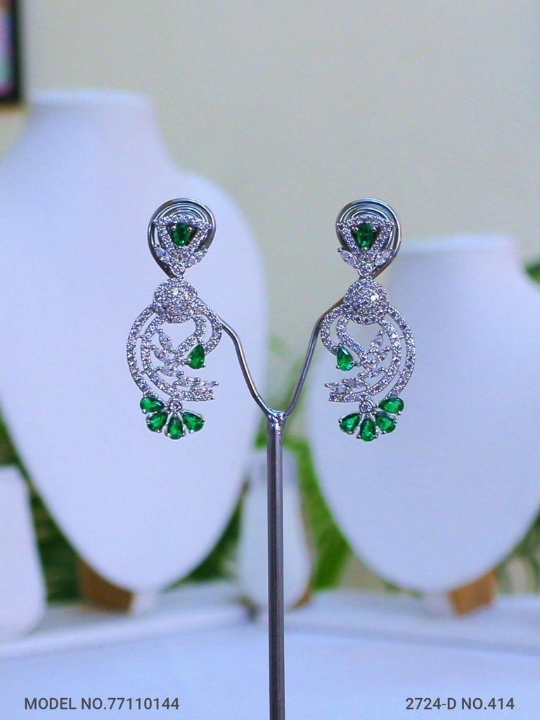 Classic Gift for Her - View B