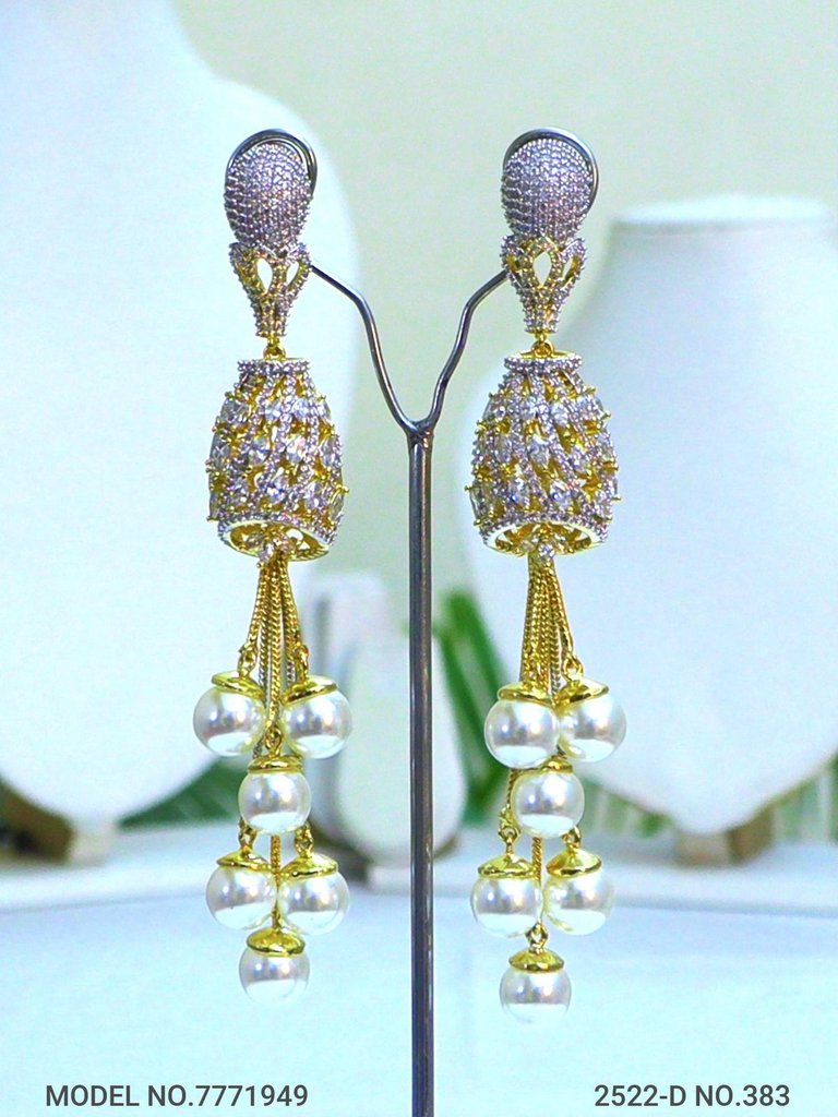 Earrings | Fusion Design - Amaara World