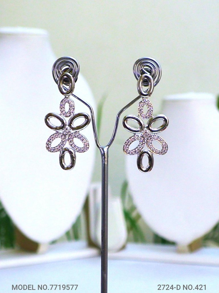 Classic Gift for Her - View B