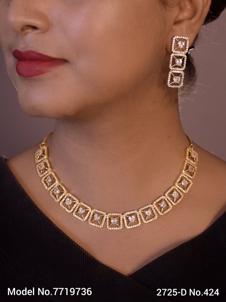 Classic Modern Day Gift Jewelry for Women - Amaara World